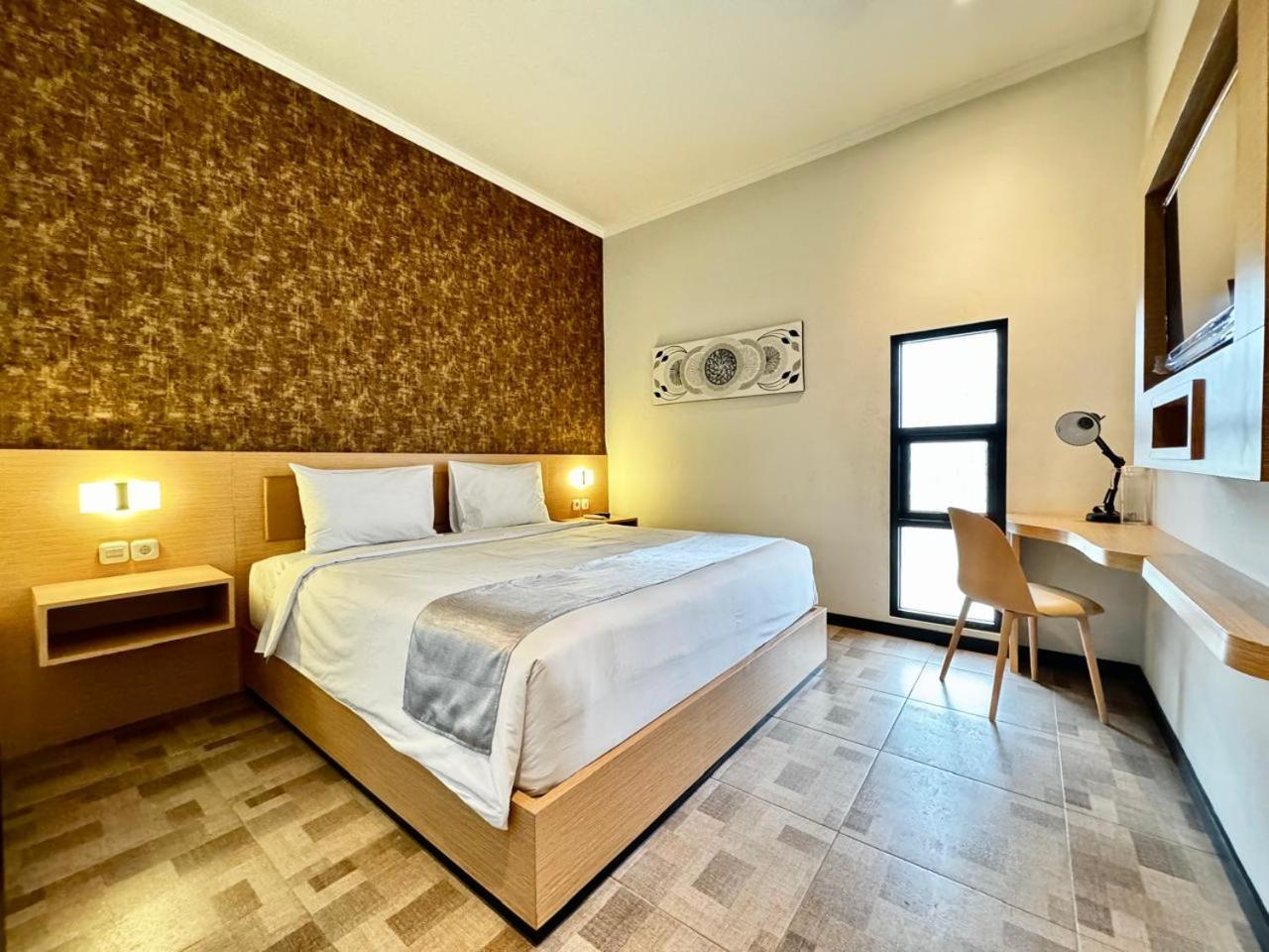 Grand Plaza 2* Karawang